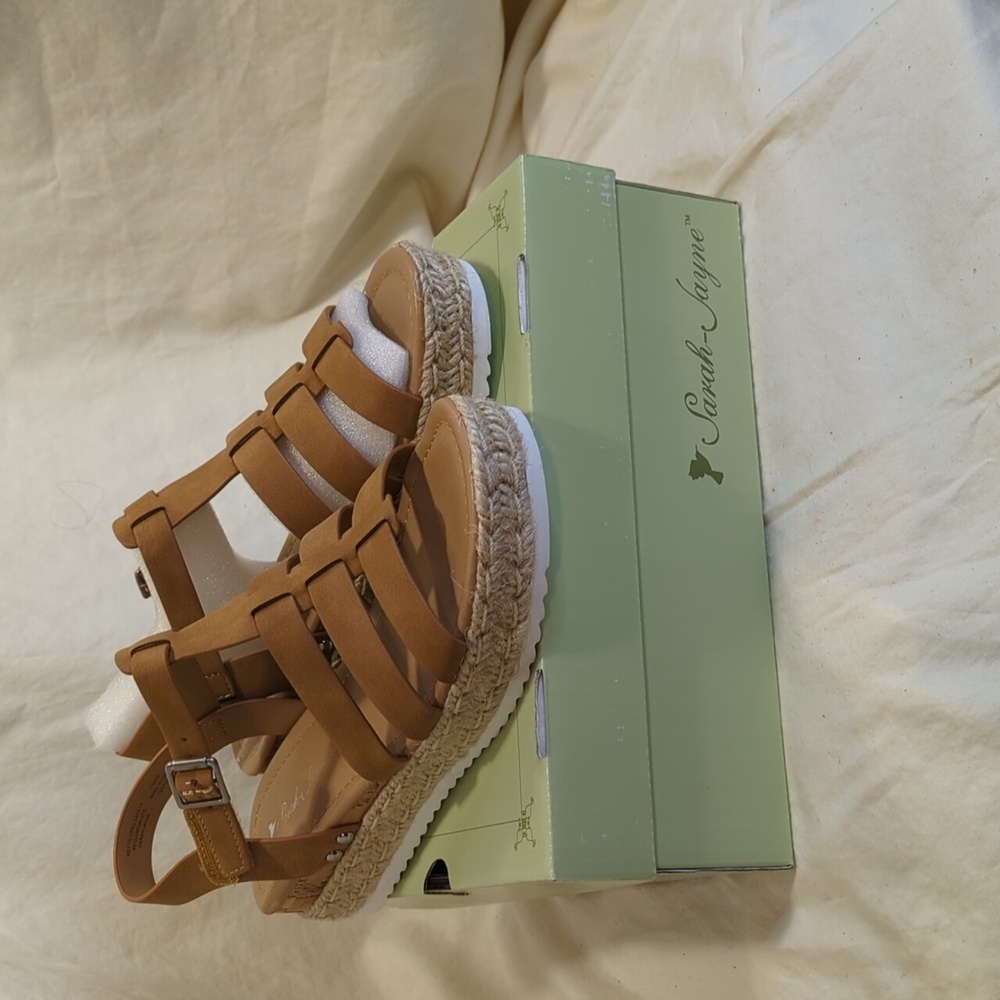 Sarah Jayne Girls Tan Trader-S Sandals New in Box